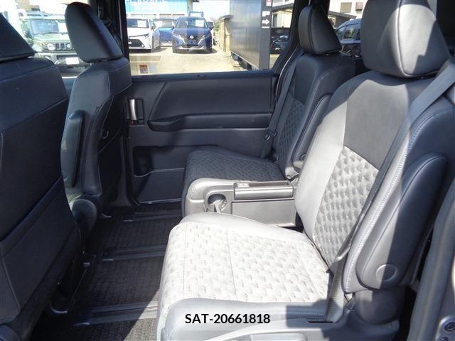 Toyota VOXY 2023-02 247862-9