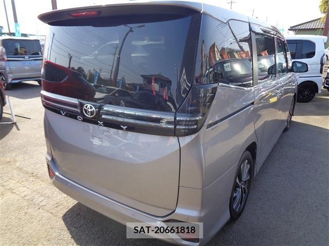 Toyota VOXY 2023-02 247862-5