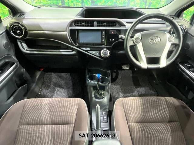 Toyota AQUA 2016-01 389309-1