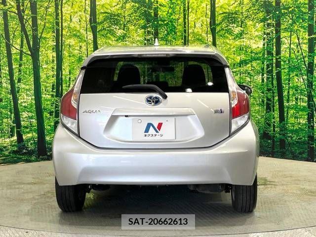 Toyota AQUA 2016-01 389309-15