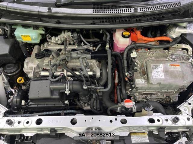 Toyota AQUA 2016-01 389309-18