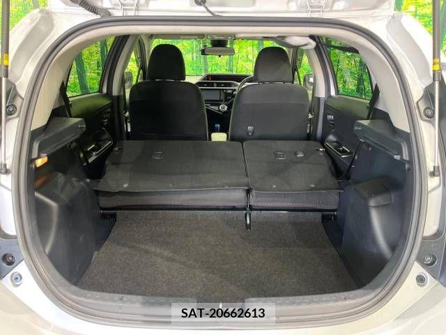 Toyota AQUA 2016-01 389309-11