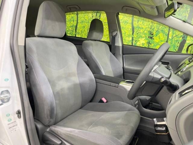 Toyota PRIUS ALPHA 2012-03 25128-8