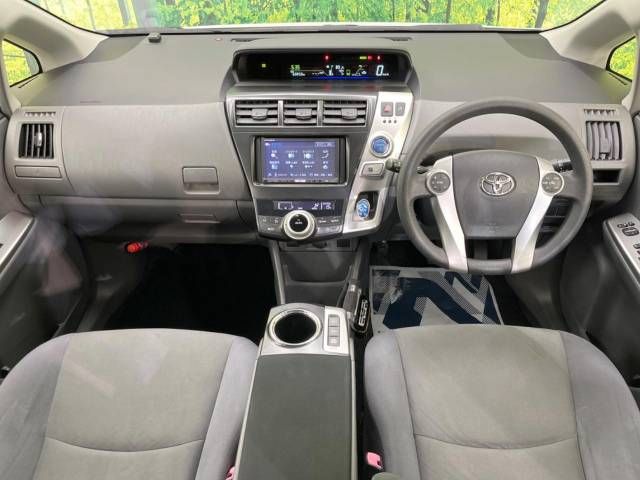 Toyota PRIUS ALPHA 2012-03 25128-1
