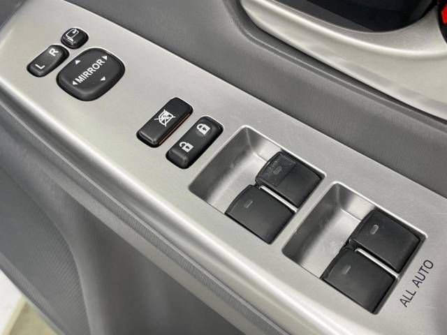 Toyota PRIUS ALPHA 2012-03 25128-7