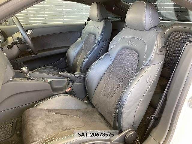 Audi TT 2013-06 261734-11