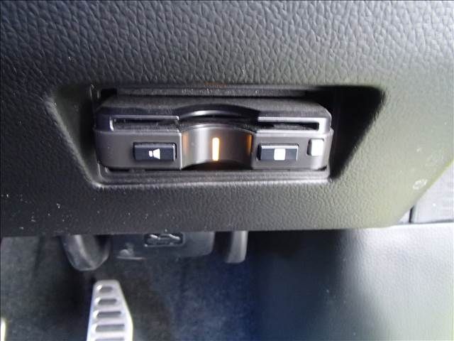 Suzuki SWIFT 2018-10 186285-13