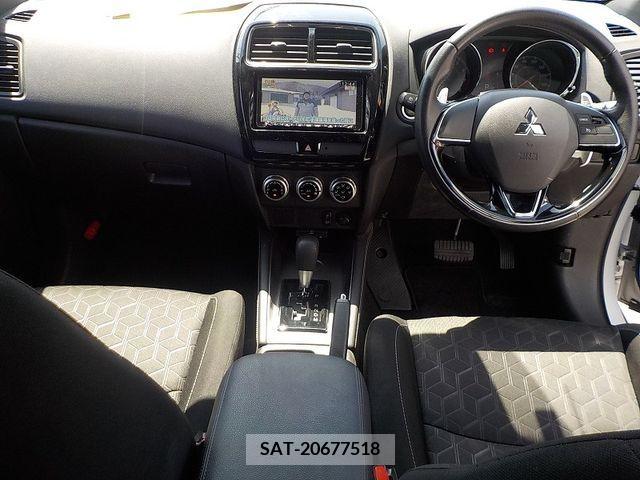 Mitsubishi RVR 2019-08 324458-1