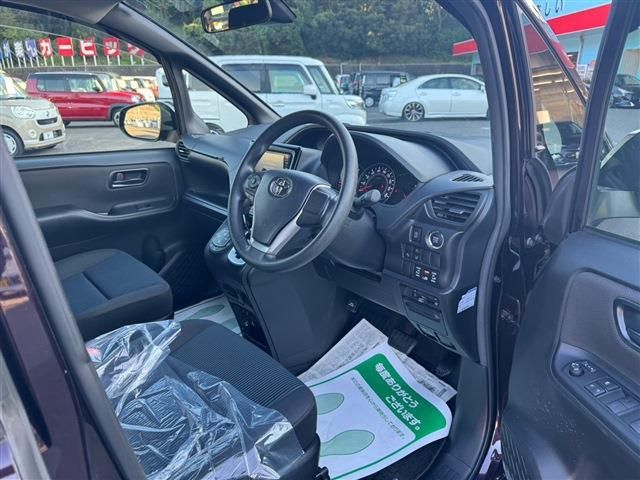 Toyota NOAH 2020-07 18225-29