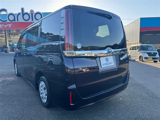 Toyota NOAH 2020-07 18225-11