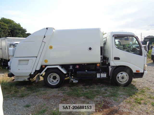 Hino DUTRO 2010-07 267657-6