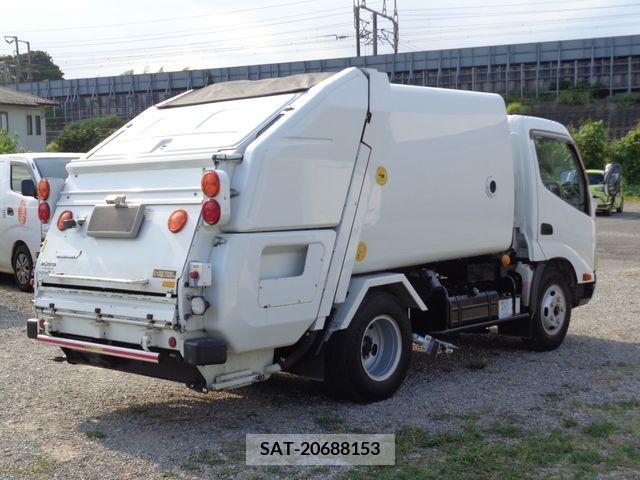 Hino DUTRO 2010-07 267657-3