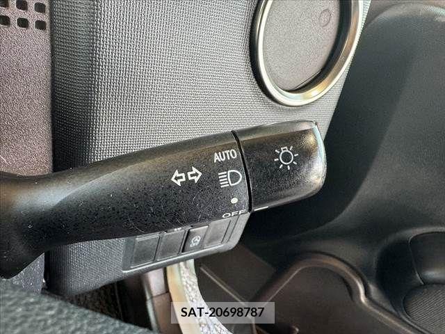 Toyota SPADE 2018-10 377022-23