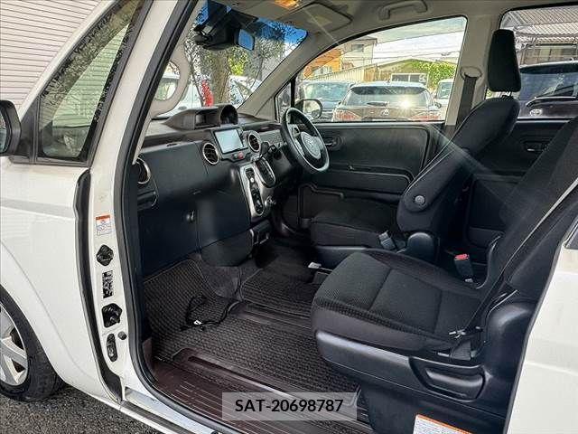 Toyota SPADE 2018-10 377022-13