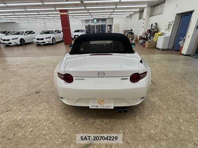 Mazda ROADSTER 2015-08 313805-5