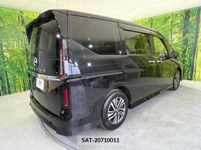 Nissan SERENA 2023-01 211180-18
