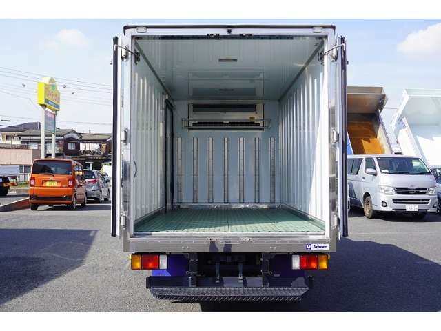 Isuzu ELF TRUCK 2018-05 18767-16