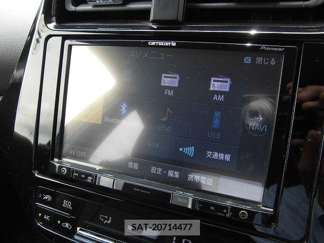Toyota PRIUS 2016-07 330229-10