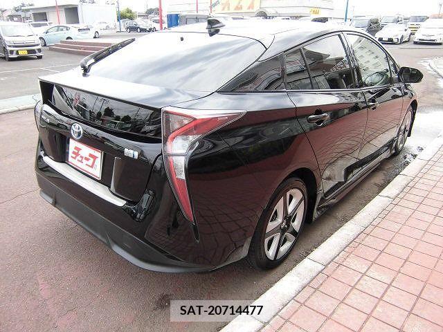 Toyota PRIUS 2016-07 330229-8