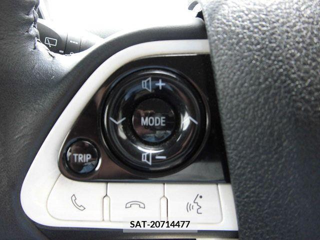 Toyota PRIUS 2016-07 330229-16