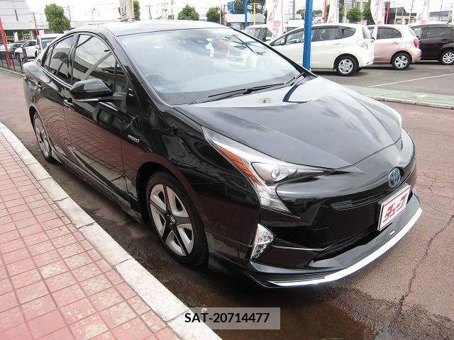 Toyota PRIUS 2016-07 330229-6