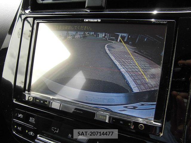 Toyota PRIUS 2016-07 330229-5
