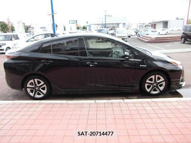 Toyota PRIUS 2016-07 330229-13