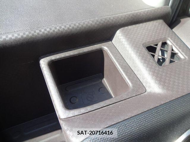 Toyota SPADE 2015-04 313722-13