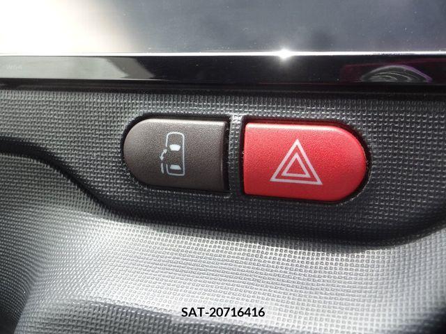 Toyota SPADE 2015-04 313722-27