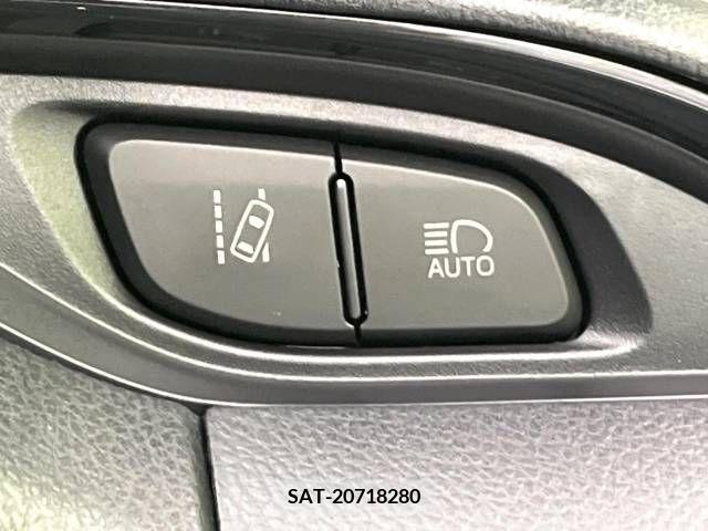 Toyota VITZ 2017-04 379148-5
