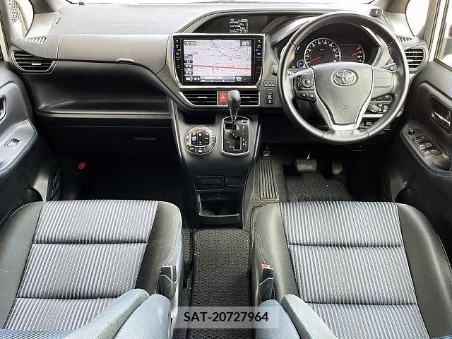 Toyota VOXY 2015-03 336344-1