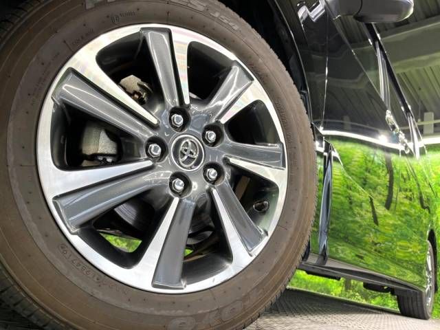Toyota NOAH 2018-08 11427-13