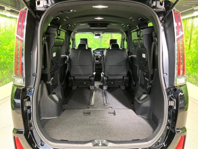 Toyota NOAH 2018-08 11427-11