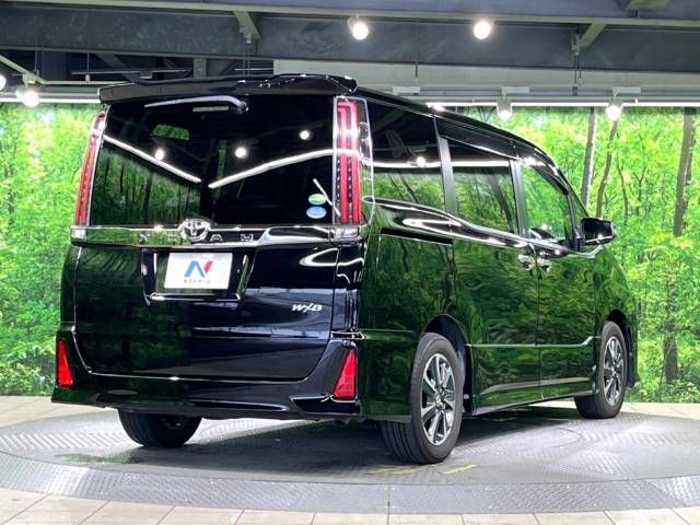 Toyota NOAH 2018-08 11427-17