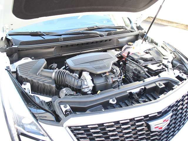 Cadillac XT5 2023-02 15217-19