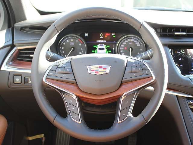 Cadillac XT5 2023-02 15217-12