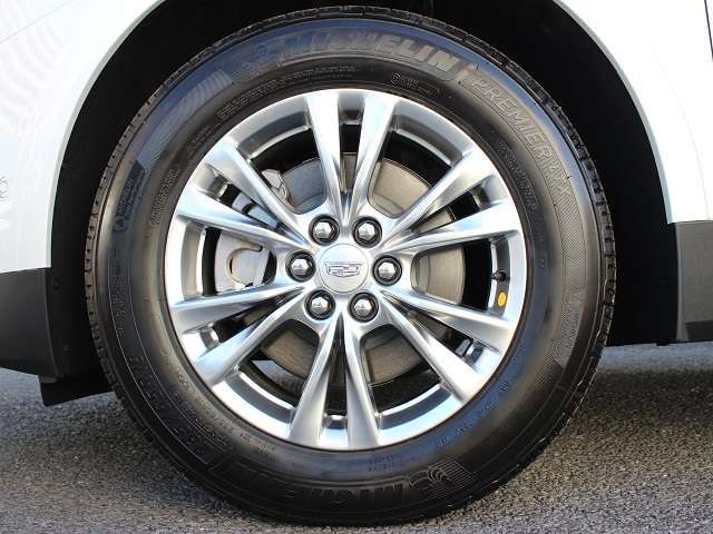 Cadillac XT5 2023-02 15217-18