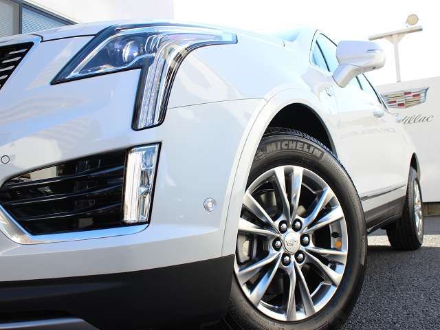 Cadillac XT5 2023-02 15217-17
