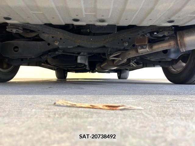 Nissan ELGRAND 2014-07 390645-19
