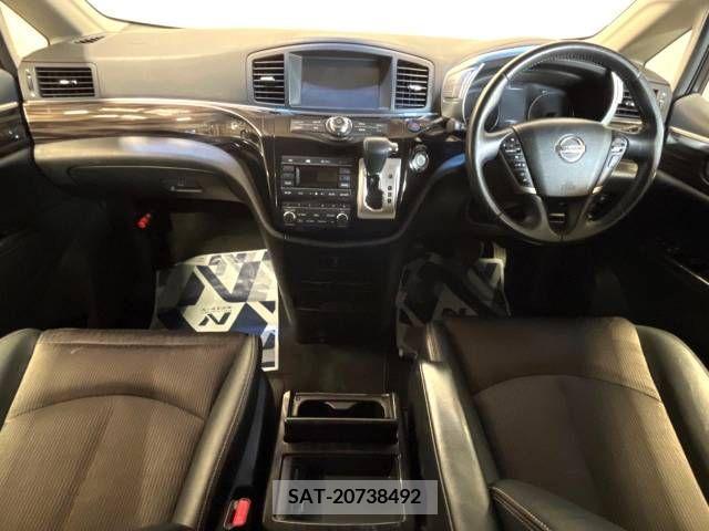 Nissan ELGRAND 2014-07 390645-1