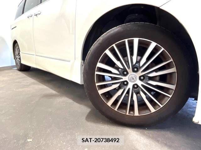 Nissan ELGRAND 2014-07 390645-15