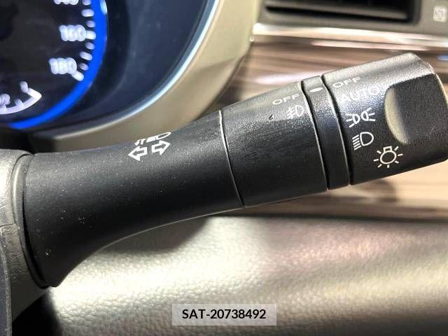 Nissan ELGRAND 2014-07 390645-9