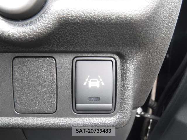 Nissan NOTE 2018-07 223621-11