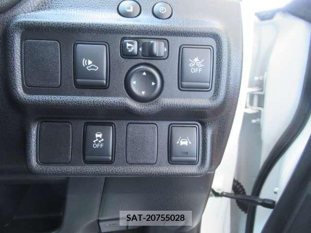 Nissan NOTE 2019-03 328748-8