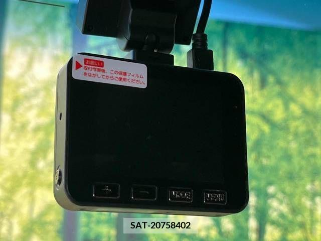 Honda N BOX CUSTOM 2017-09 205805-5