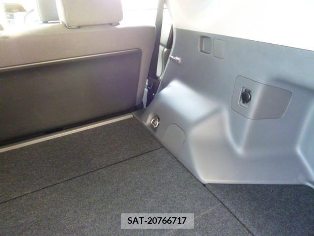 Toyota PRIUS ALPHA 2012-03 256919-18