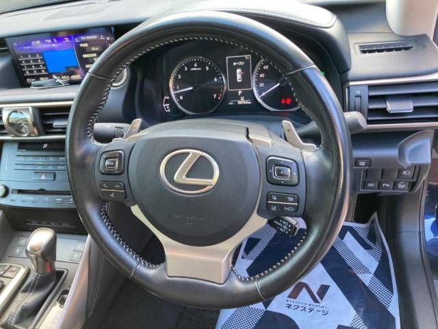 Lexus IS 2018-07 193236-11