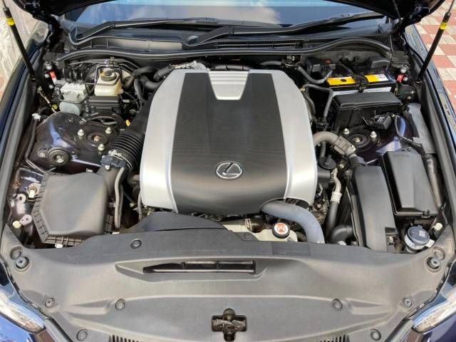 Lexus IS 2018-07 193236-18