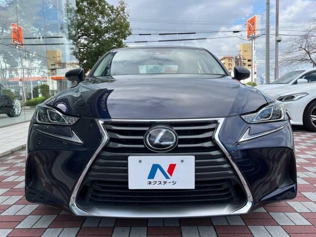 Lexus IS 2018-07 193236-14