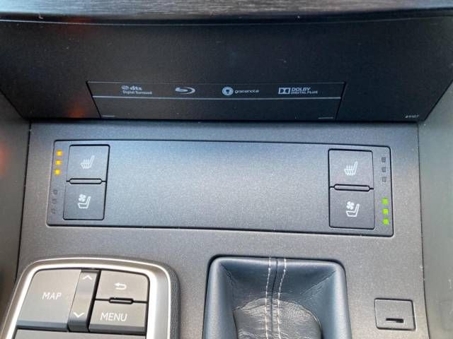 Lexus IS 2018-07 193236-10